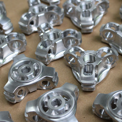 Het hoge Precisiealuminium CNC die Delen machinaal bewerken die het Anodiseren Oppervlakte zandstralen eindigt