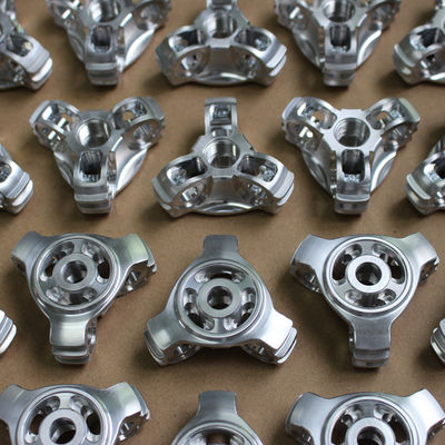 Hoge Precisie CNC die en het Draaien Delenaluminium 6061 Materiaal machinaal bewerken