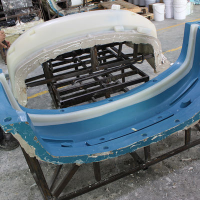 De Grote Delen van RIM Reaction Injection Molding Plastic voor Automobielbumpers